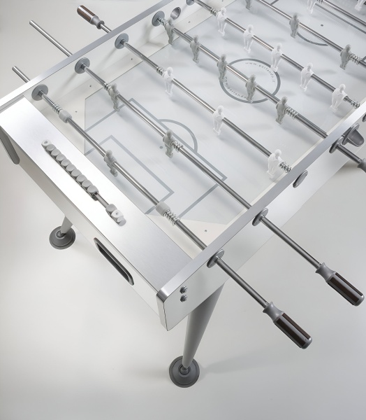 Штанга сквозная на 1 игрока c футболистом красного цвета для футбола "Garlando", диаметр 15,8 мм